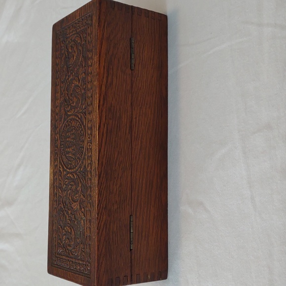 Wheeler & Wilson Sewing Machine Box - Picture 4 of 7